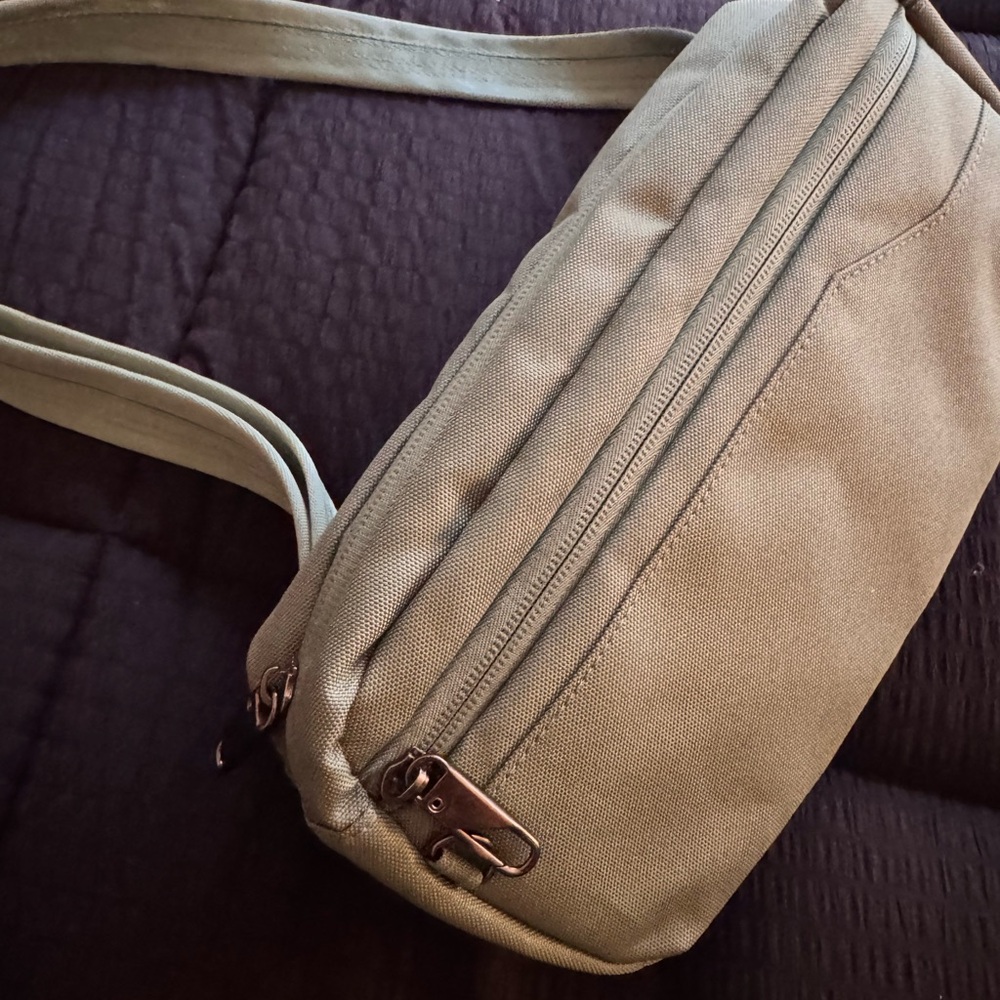 Men's green Crossbody Bag